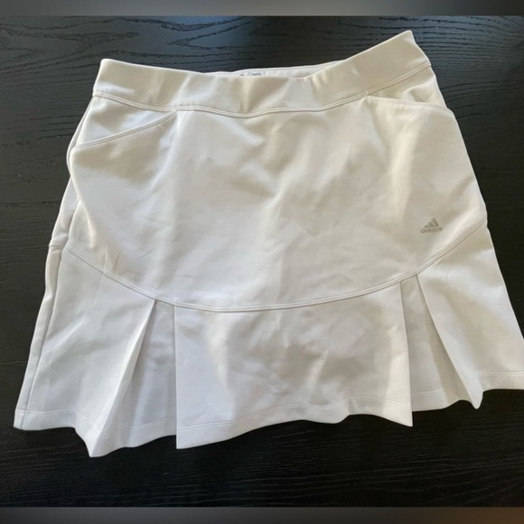 Adidas Women's Classic Sports White Pleated Tennis/Golf Skort Skirt‎ Size Medium - Picture 1 of 6